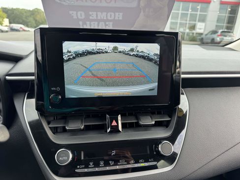 Used 2024 Toyota Corolla LE image 19