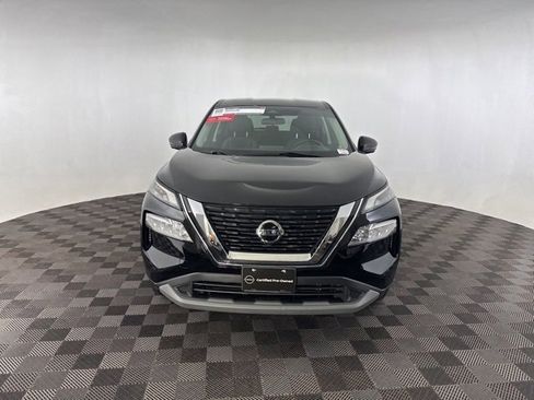 Certified 2021 Nissan Rogue SV image 2