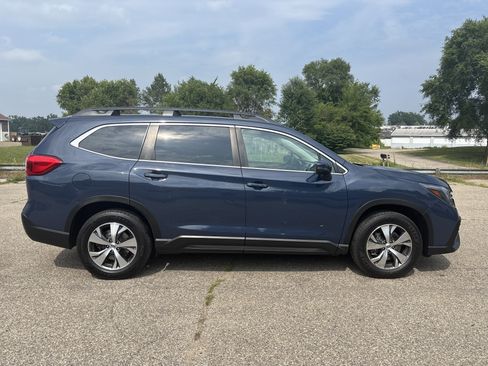 Used 2023 Subaru Ascent Premium AWD/4WD image 2