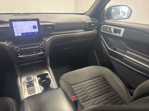 Used 2020 Ford Explorer XLT RWD image 24