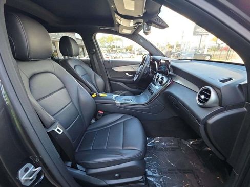 Used 2021 Mercedes-Benz GLC 300 image 10