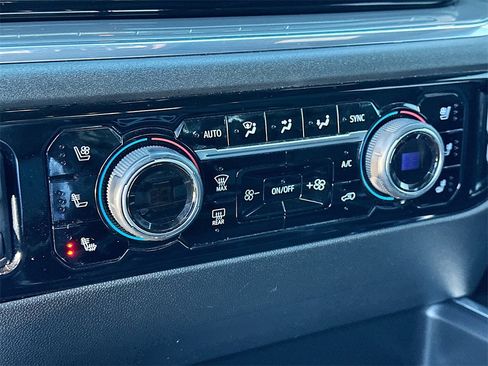 Certified 2024 Chevrolet Silverado 3500 High Country w/ High Country Premium Package image 16