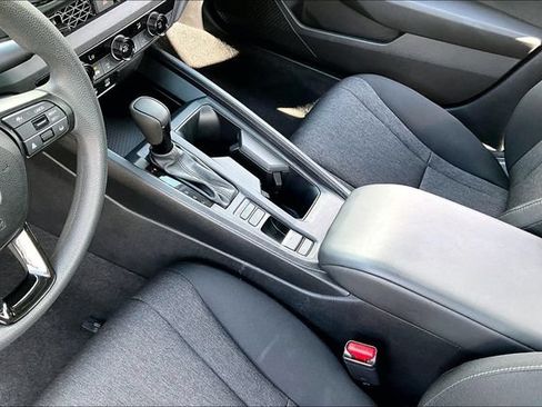 Used 2023 Honda Accord LX image 17