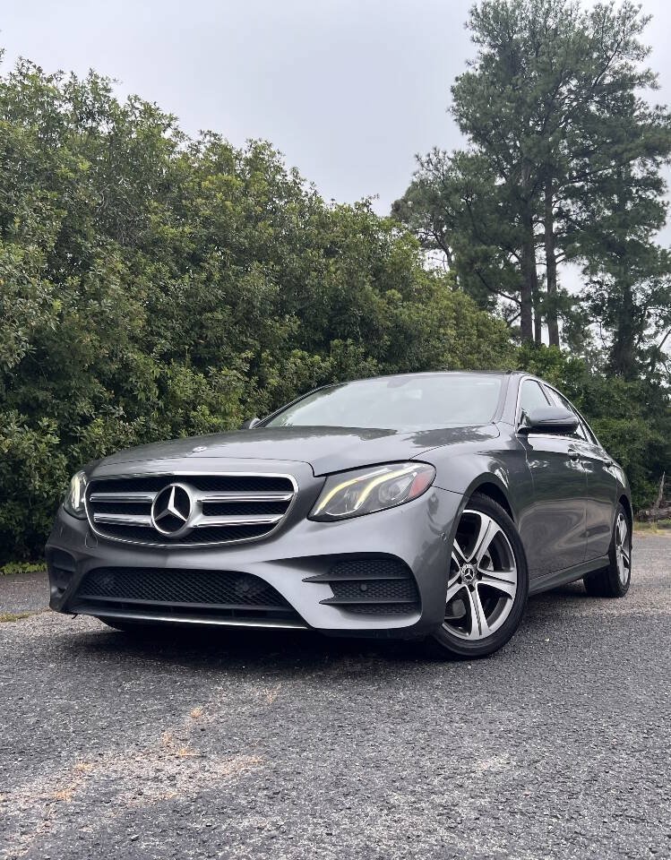 Used 2018 Mercedes-Benz E 300 image 2