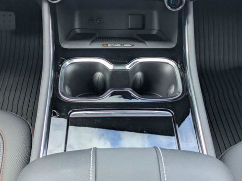 New 2026 Chevrolet Traverse RS w/ LPO, Floor Liner Package FWD image 22