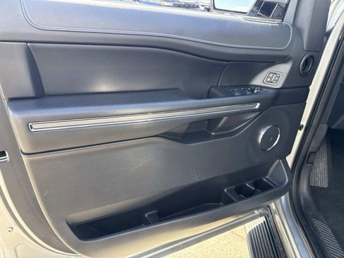 Used 2024 Ford Expedition Max XLT image 25