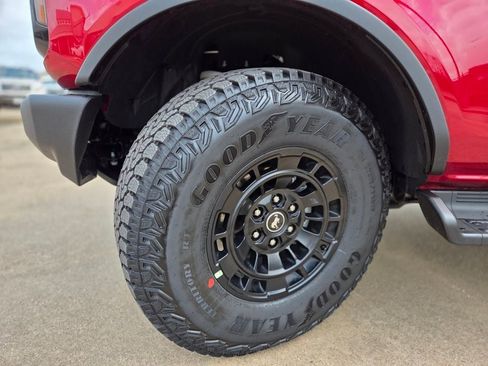 New 2026 Ford Bronco Outer Banks w/ Sasquatch Package image 36