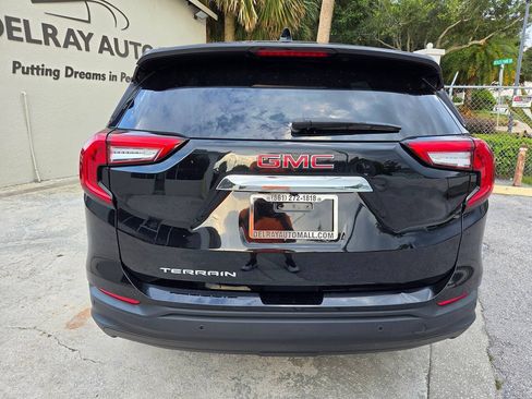Used 2024 GMC Terrain SLE FWD image 6