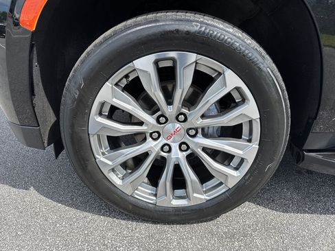 Used 2023 GMC Yukon Denali w/ LPO, Floor Liner Package AWD/4WD image 13