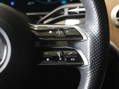 Certified 2025 Mercedes-Benz GLC 350e 4MATIC image 17