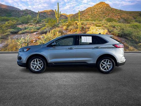 Used 2024 Ford Edge SEL image 8
