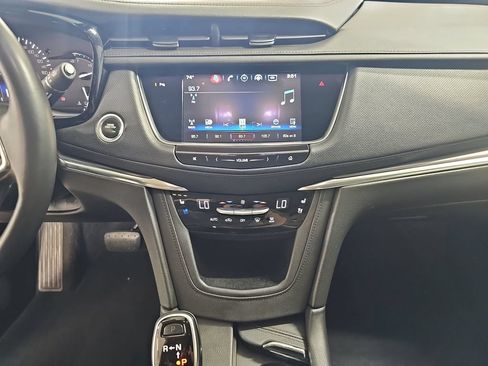 Used 2017 Cadillac XT5 Premium Luxury AWD/4WD image 26