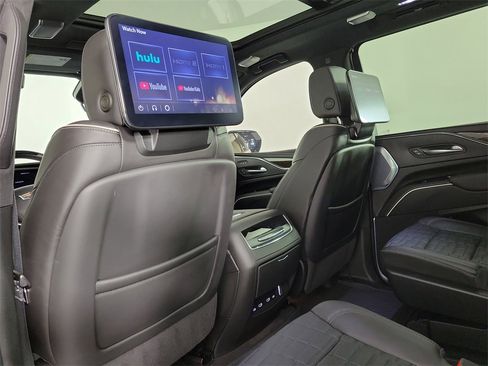 Certified 2024 Cadillac Escalade ESV Sport Platinum w/ LPO, ONYX Package image 13