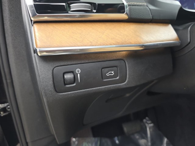 Used 2018 Volvo XC90 T6 Inscription w/ Convenience Package AWD/4WD image 38