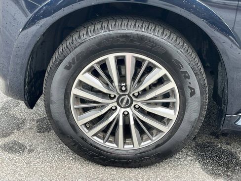 Used 2023 Nissan Armada SL w/ Captain's Chairs Package image 30