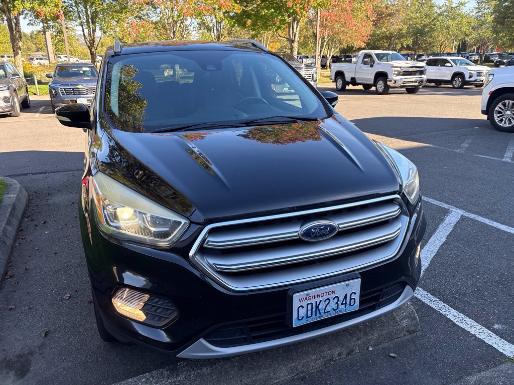 Used 2017 Ford Escape Titanium w/ Canadian Touring Package AWD/4WD image 2