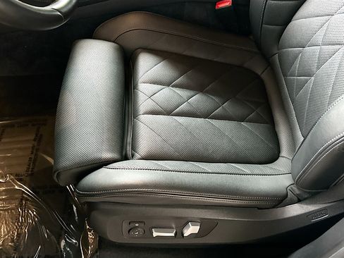 Certified 2024 BMW X5 xDrive40i w/ M Sport Package image 19