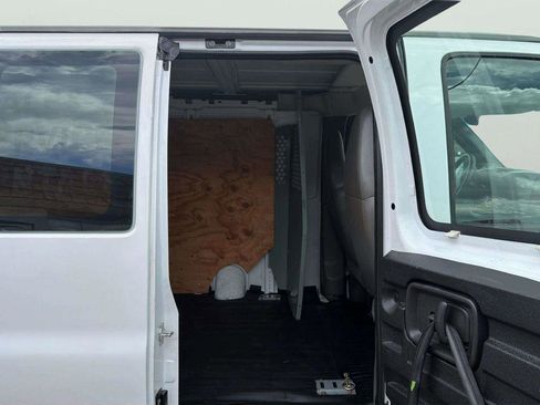 Used 2006 GMC Savana 2500 RWD image 17