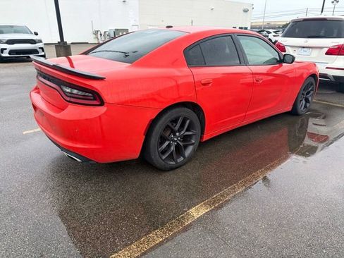 Used 2020 Dodge Charger SXT w/ Blacktop Package RWD image 4