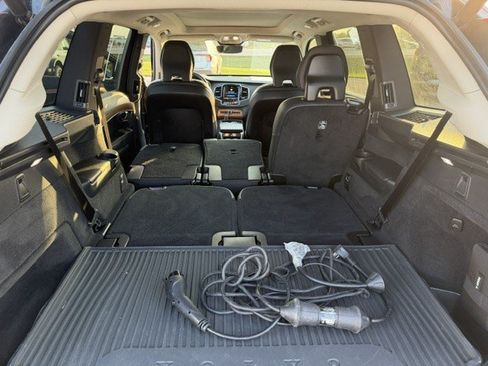 Used 2023 Volvo XC90 T8 Plus w/ Protection Package Premier AWD/4WD image 33