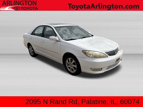 Used 2005 Toyota Camry XLE w/ VSC & Side Airbag Pkg FWD image 1