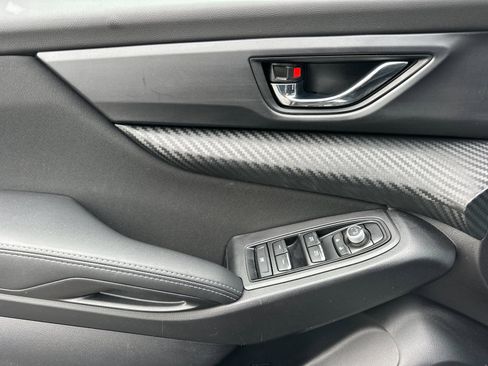 Used 2024 Subaru Ascent Premium w/ Convenience Package image 11