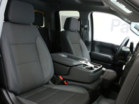 Used 2025 GMC Sierra 1500 Pro w/ Pro Value Package image 28