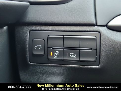 Used 2023 MAZDA CX-9 Touring image 27