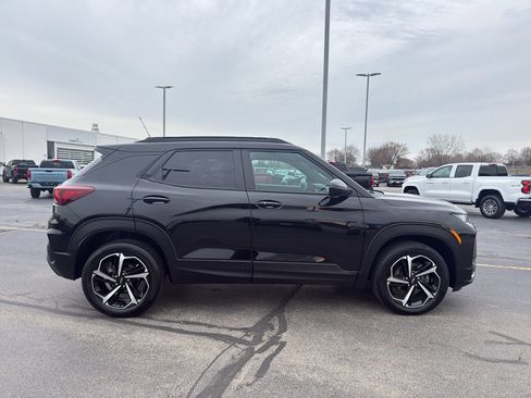 Used 2022 Chevrolet TrailBlazer RS w/ Sun and Liftgate Package image 4