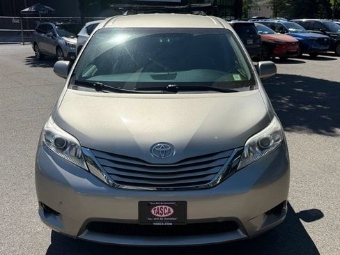 Used 2017 Toyota Sienna LE w/ Protection Package AWD/4WD image 2