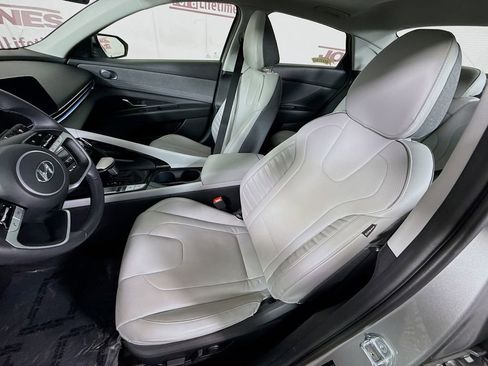 Certified 2023 Hyundai Elantra Limited image 28