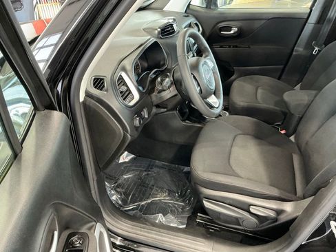 Used 2020 Jeep Renegade Sport w/ UConnect 7.0 Group image 3