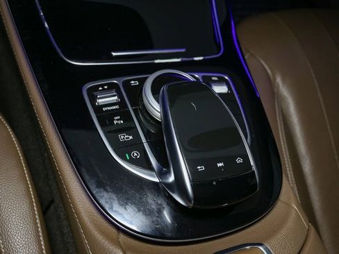 Used 2017 Mercedes-Benz E 300 4MATIC image 26