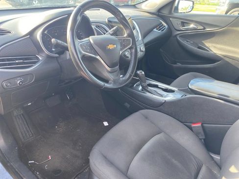 Used 2018 Chevrolet Malibu LT FWD image 14