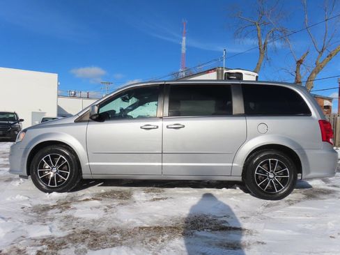 Used 2015 Dodge Grand Caravan SE image 8