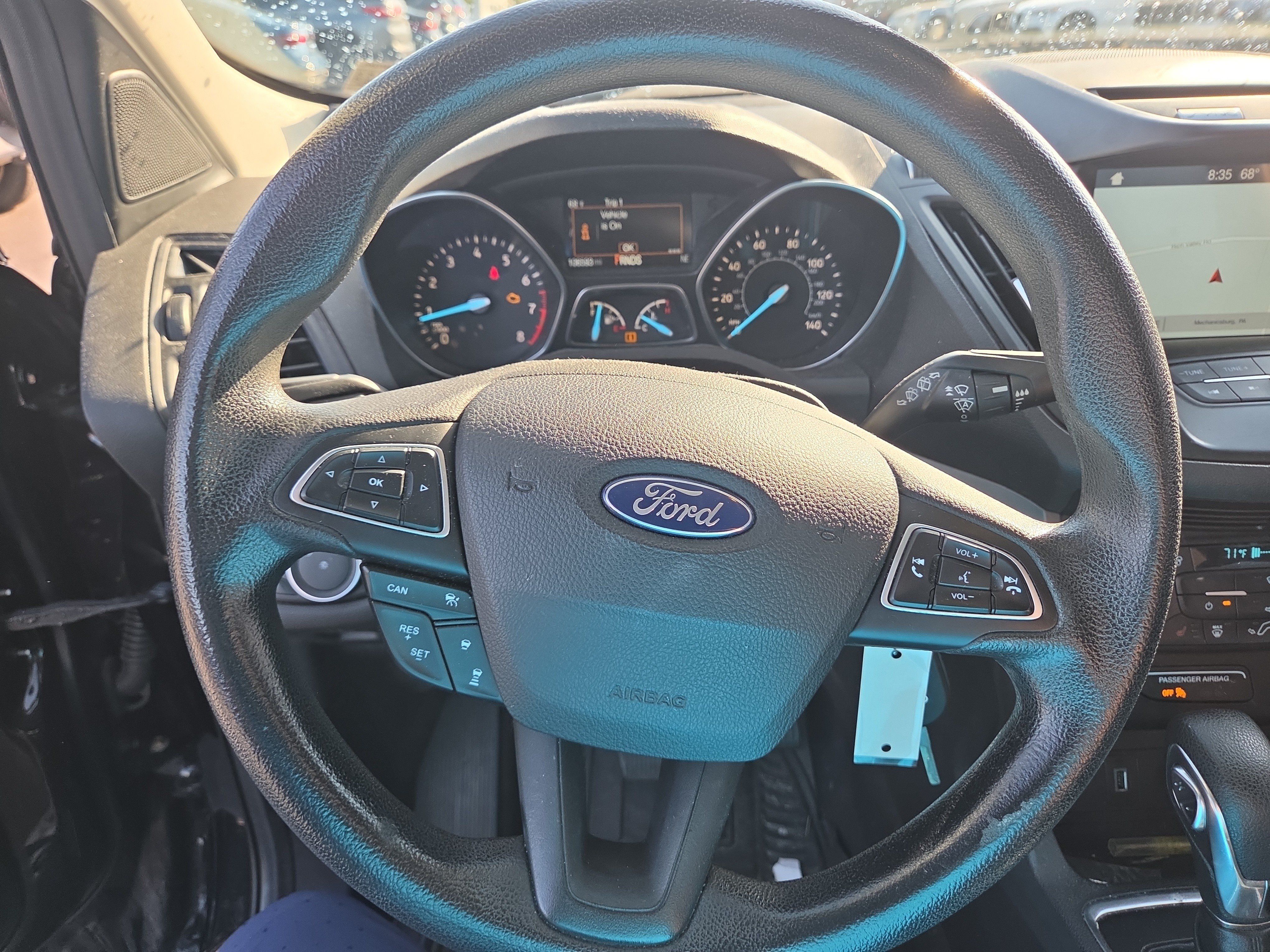 Used 2018 Ford Escape SE w/ Ford Safe & Smart Package AWD/4WD image 3
