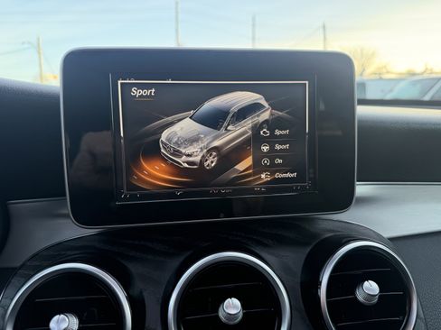 Used 2019 Mercedes-Benz GLC 300 image 33