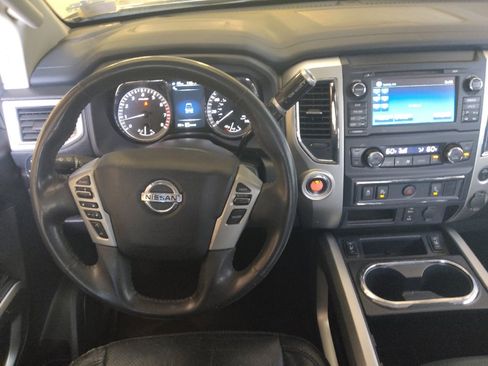 Used 2017 Nissan Titan SV RWD image 22