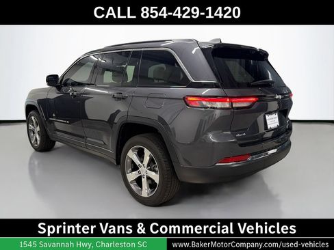 Used 2025 Jeep Grand Cherokee Limited w/ Luxury Tech Group II AWD/4WD image 3