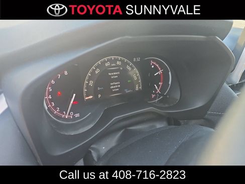 Used 2024 Toyota RAV4 XLE AWD/4WD image 3