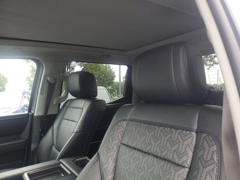 Used 2022 Toyota Tundra Limited AWD/4WD image 19