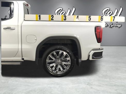 Used 2023 GMC Sierra 1500 Denali w/ Denali Reserve Package AWD/4WD image 35