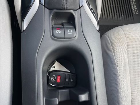 Certified 2023 Toyota Corolla Cross LE AWD/4WD image 18