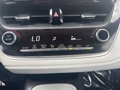 Used 2019 Toyota Corolla SE image 17