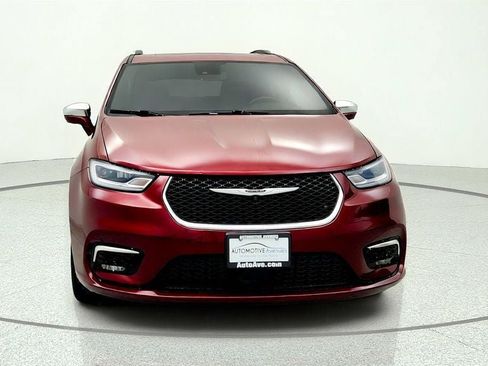 Used 2021 Chrysler Pacifica Pinnacle AWD/4WD image 2