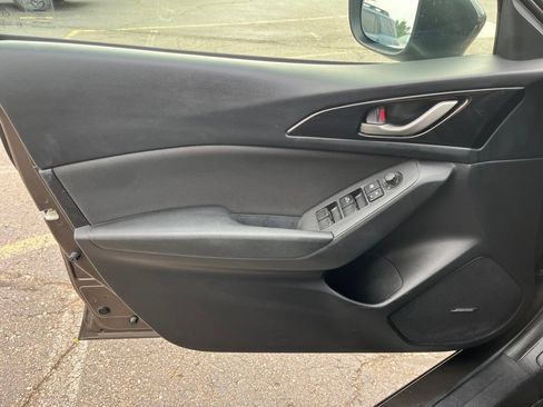 Used 2016 MAZDA MAZDA3 i Touring w/ Popular Equipment Package FWD image 26