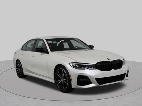 Used 2021 BMW 330i Sedan w/ Convenience Package RWD image 2