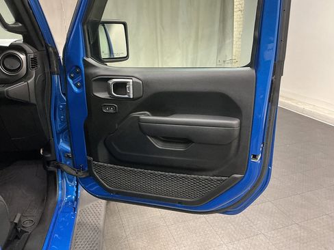 Used 2023 Jeep Wrangler Sport AWD/4WD image 30