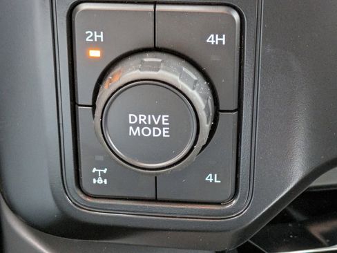 New 2025 Ford F250 Lariat w/ Lariat Ultimate Package image 25