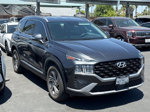 Used 2023 Hyundai Santa Fe SEL FWD image 2